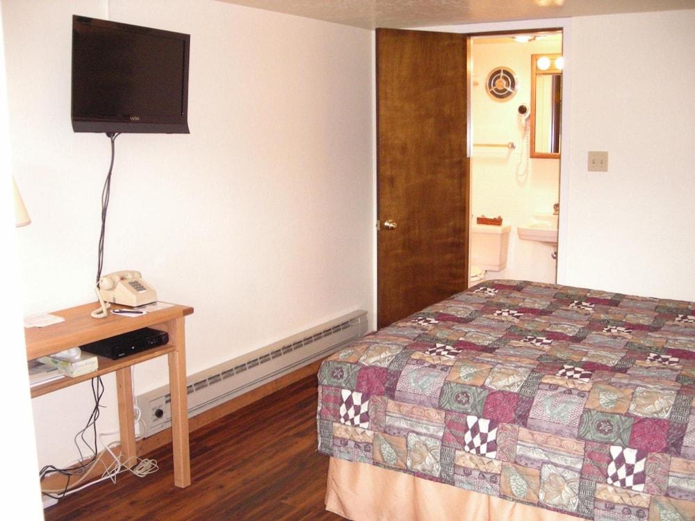 Falls Motel photo 34