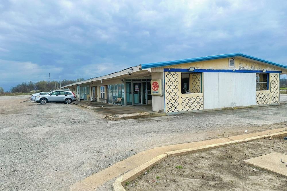 Shamrock Kings Inn By Oyo Marked Tree I-555 photo 73