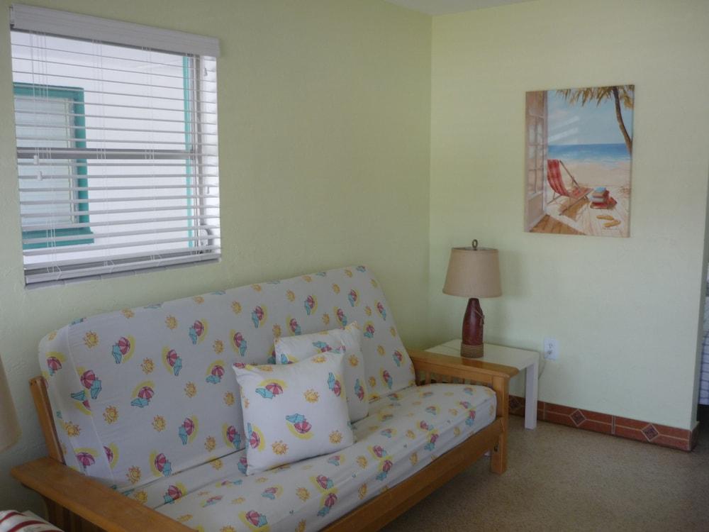 Palm Court Motel photo 20