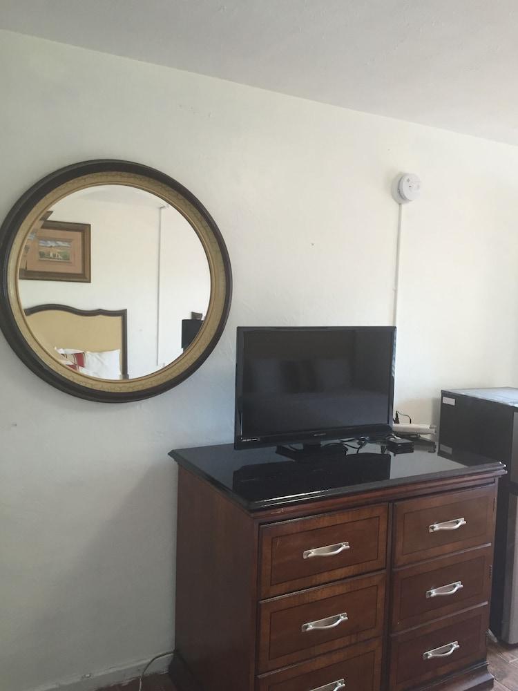 Family Inn photo 4