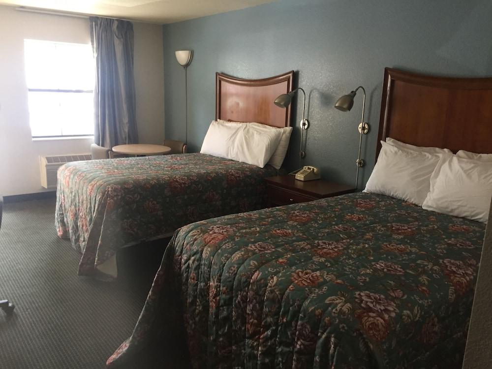 Sunset Inn photo 8