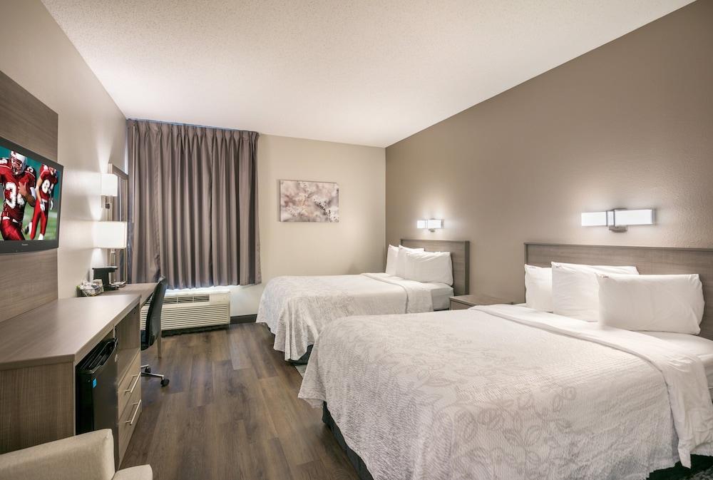 Red Roof Inn PLUS+ Boston - Logan photo 18