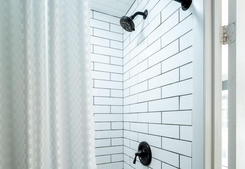 Alexanders Guesthouse - Adult Exclusive, LGBTQ Friendly photo 87