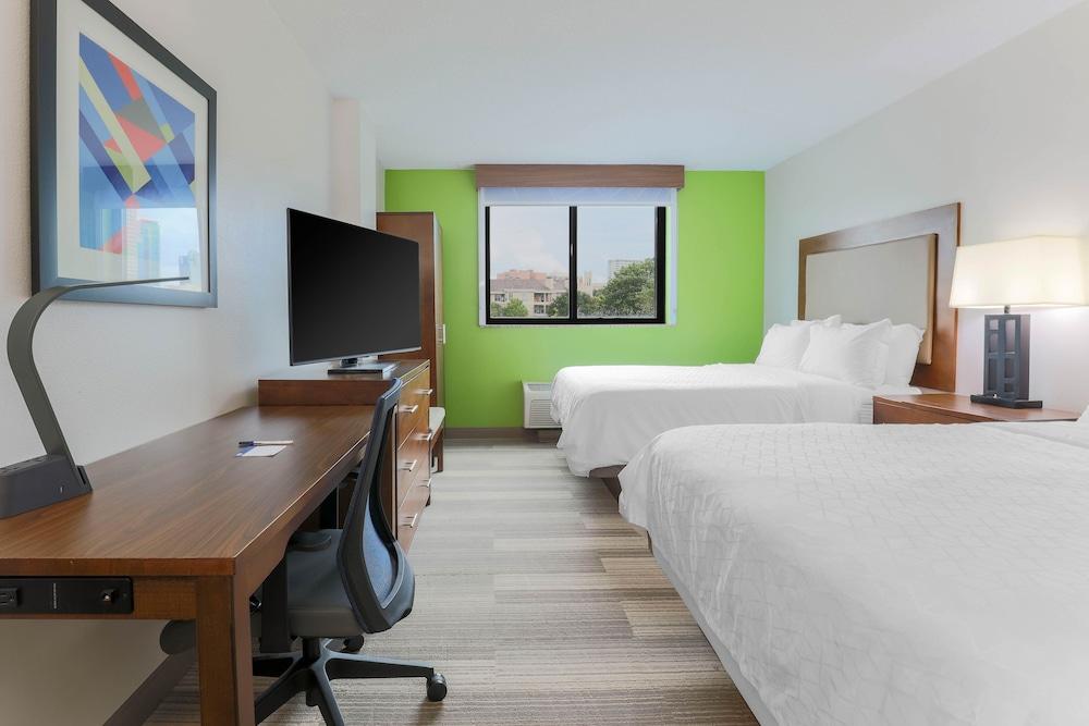 Holiday Inn Express & Suites Fort Worth Downtown by IHG photo 5