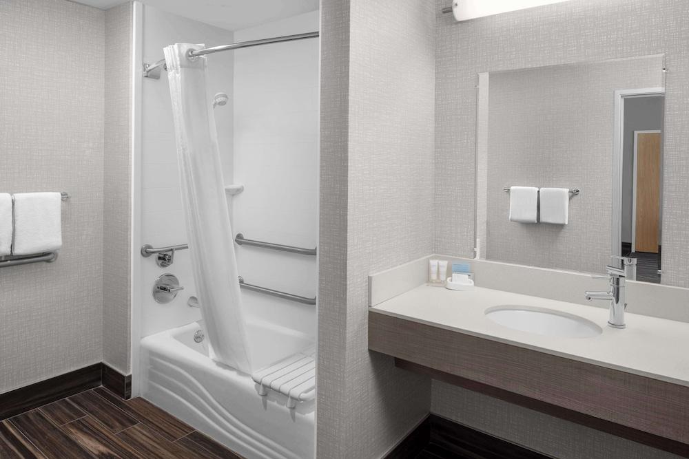Hampton Inn & Suites Orem photo 51