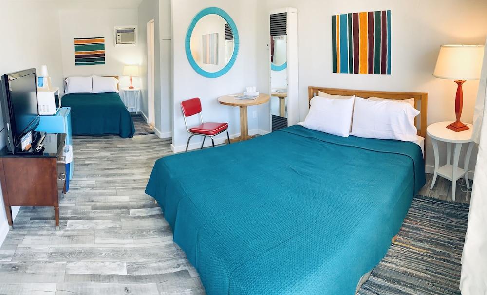 Circle R Motel photo 17
