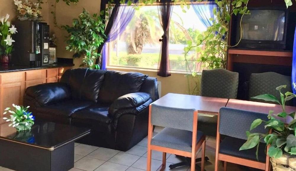 Hotel O Luxury Inn Channelview Baytown I-10 photo 2