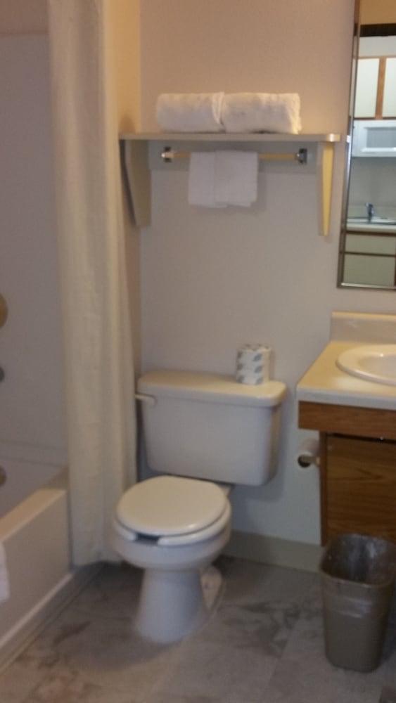 Stay Lodge Thomasville NC photo 9