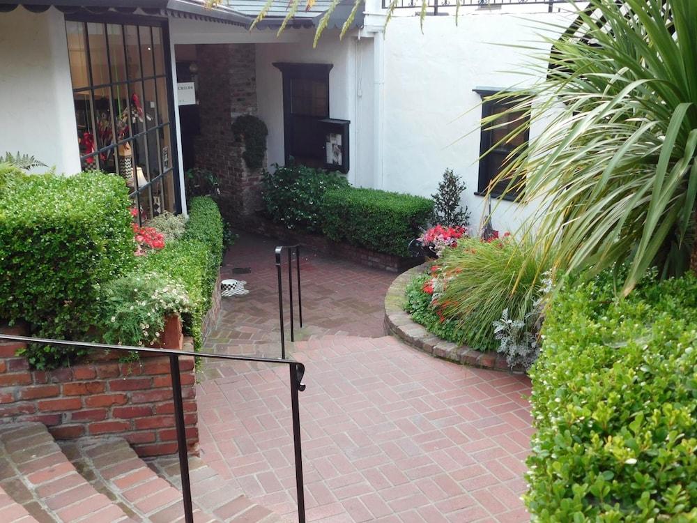 Pine Inn photo 27