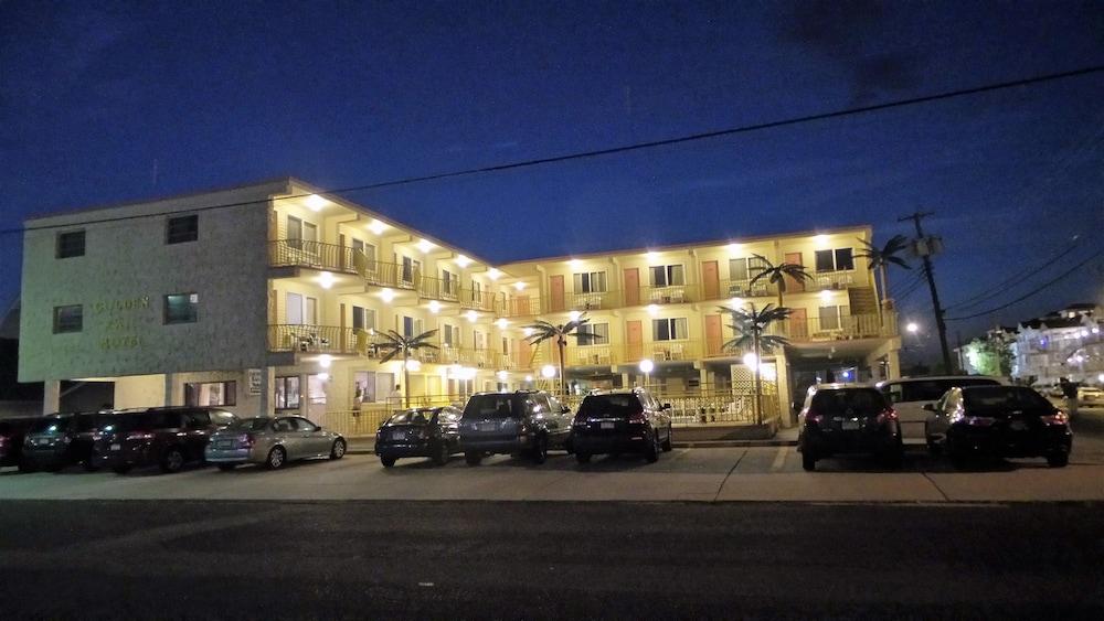 Golden Rail Motel photo 1