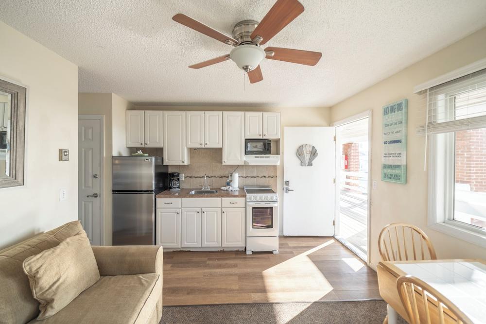Montauk Oceanside Suites photo 44
