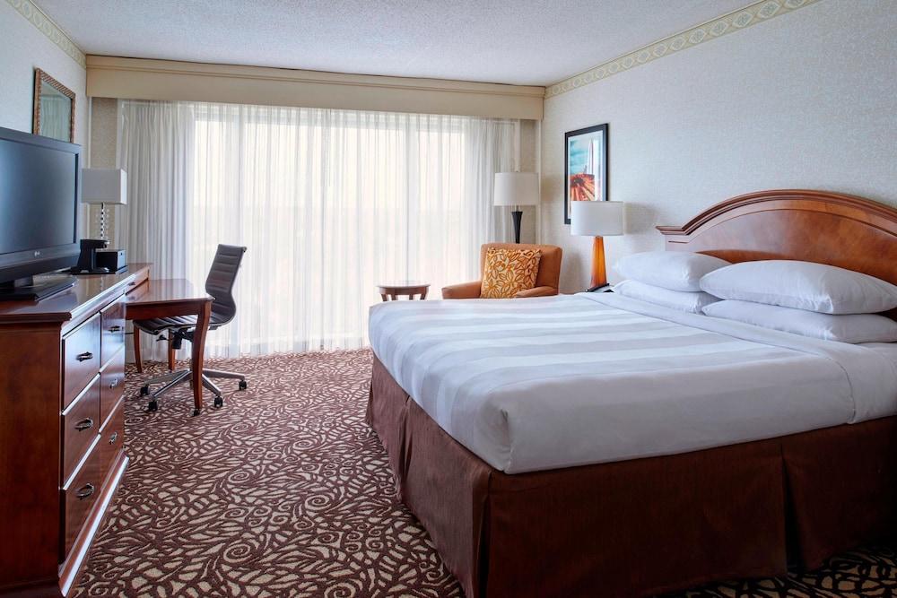 Marriott Milwaukee West photo 6