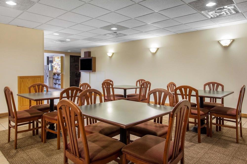 Quality Inn Surfside Myrtle Beach photo 24