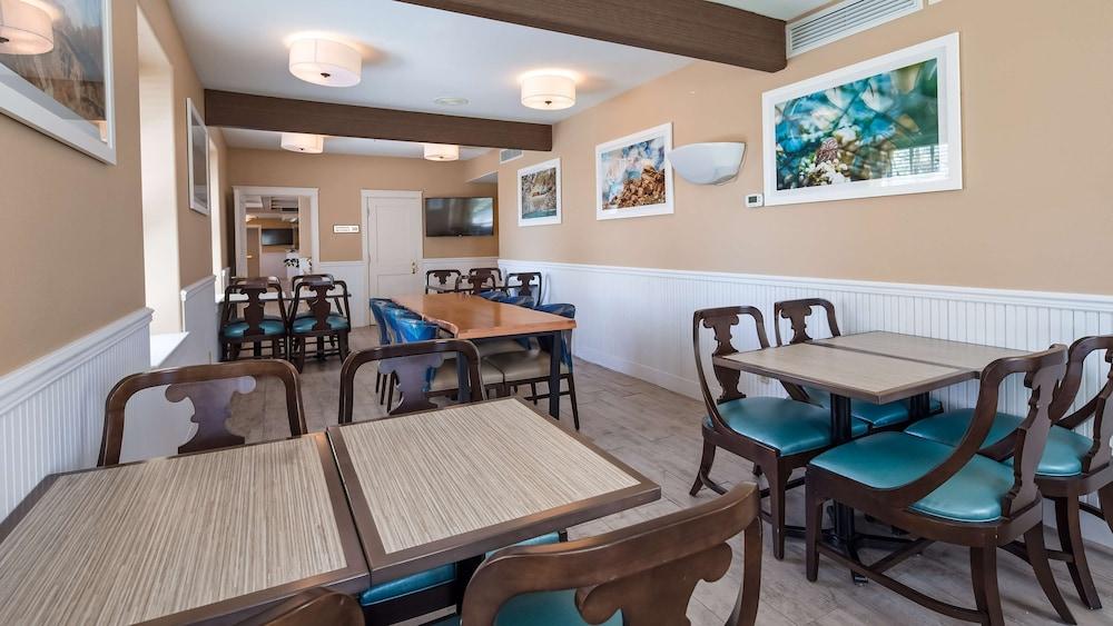 Best Western Plus Plaza Hotel photo 19