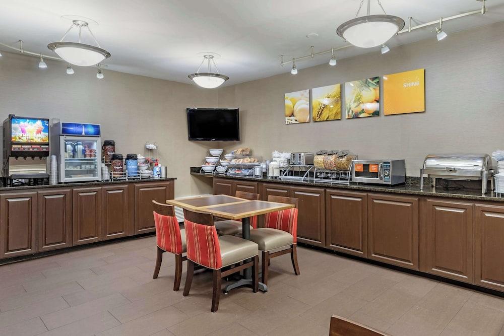 Comfort Inn Shelby photo 35