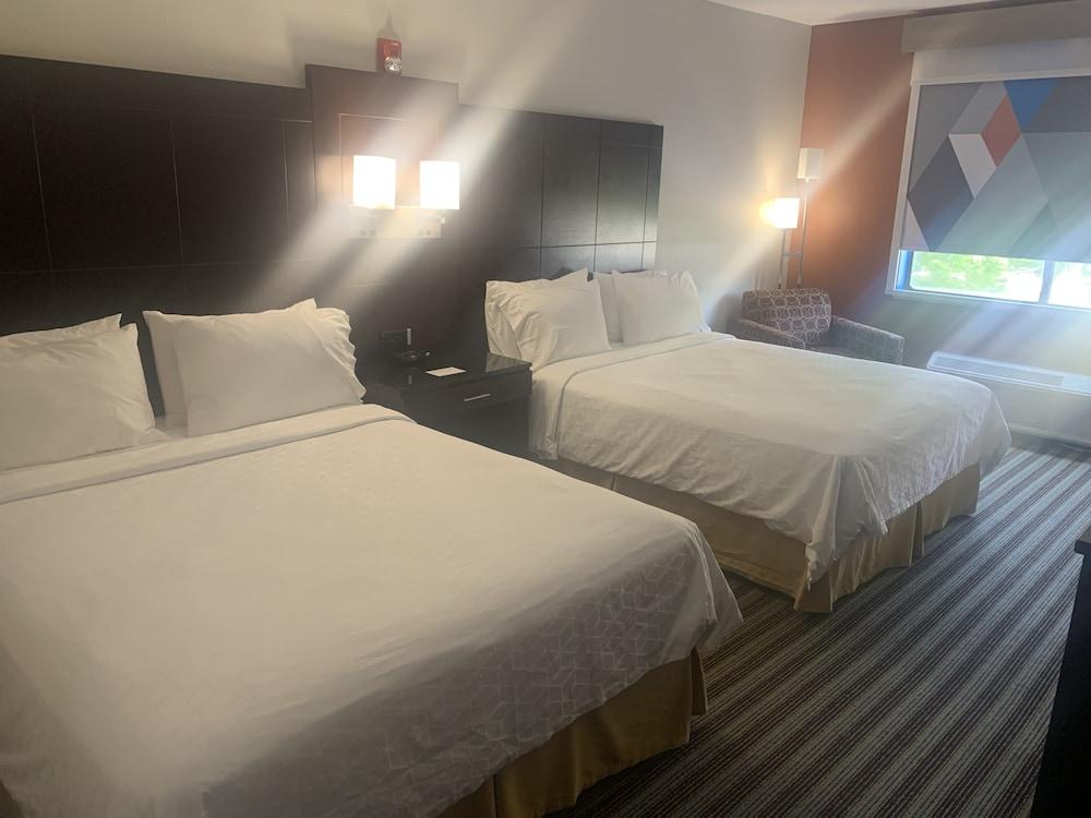 Holiday Inn Express West Point by IHG photo 14