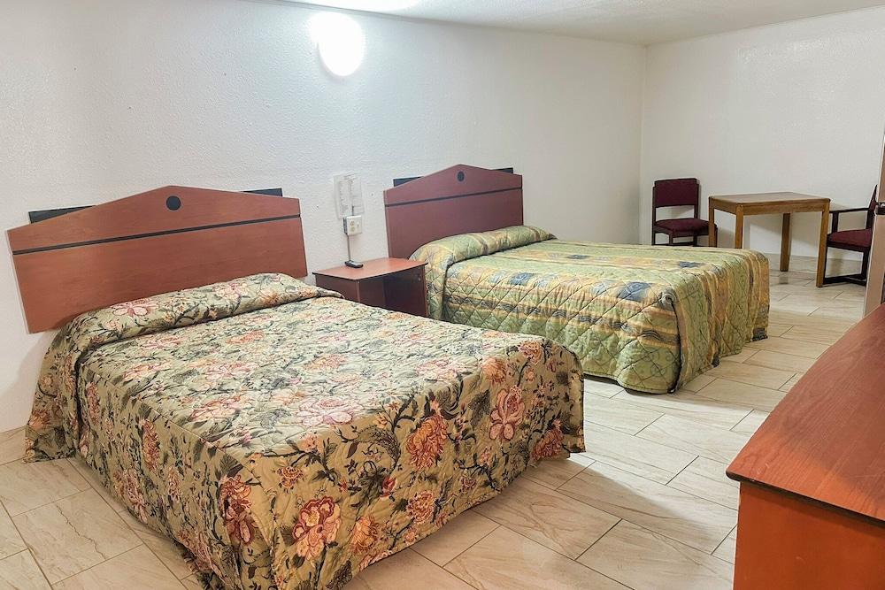 Shamrock Kings Inn By Oyo Marked Tree I-555 photo 63