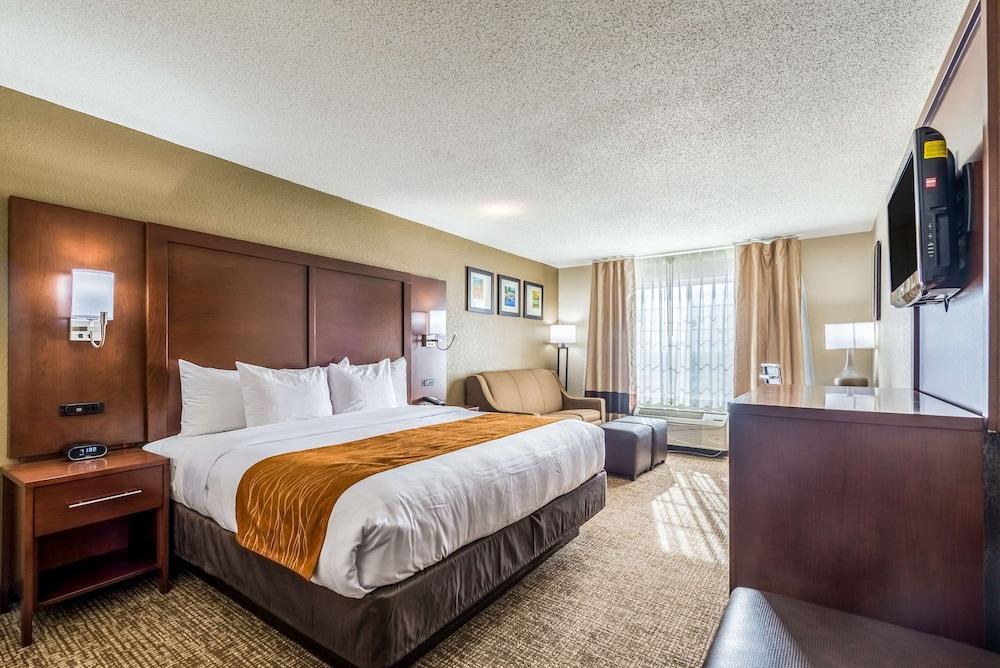Comfort Inn & Suites Dayton North photo 6