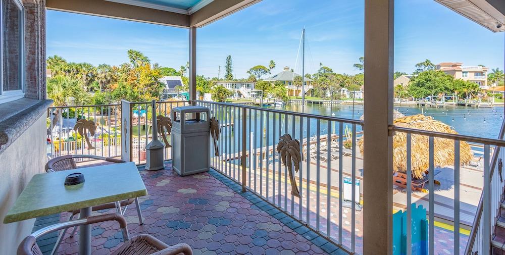 Bay Palms Waterfront Resort - Hotel and Marina photo 92
