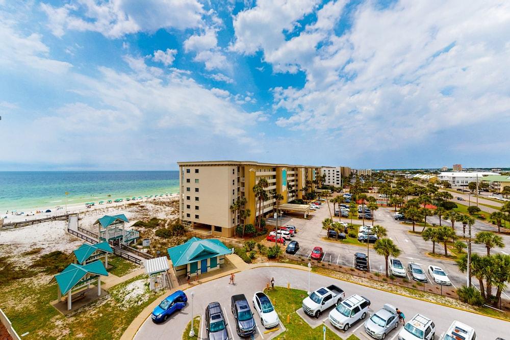Azure Condominiums photo 60