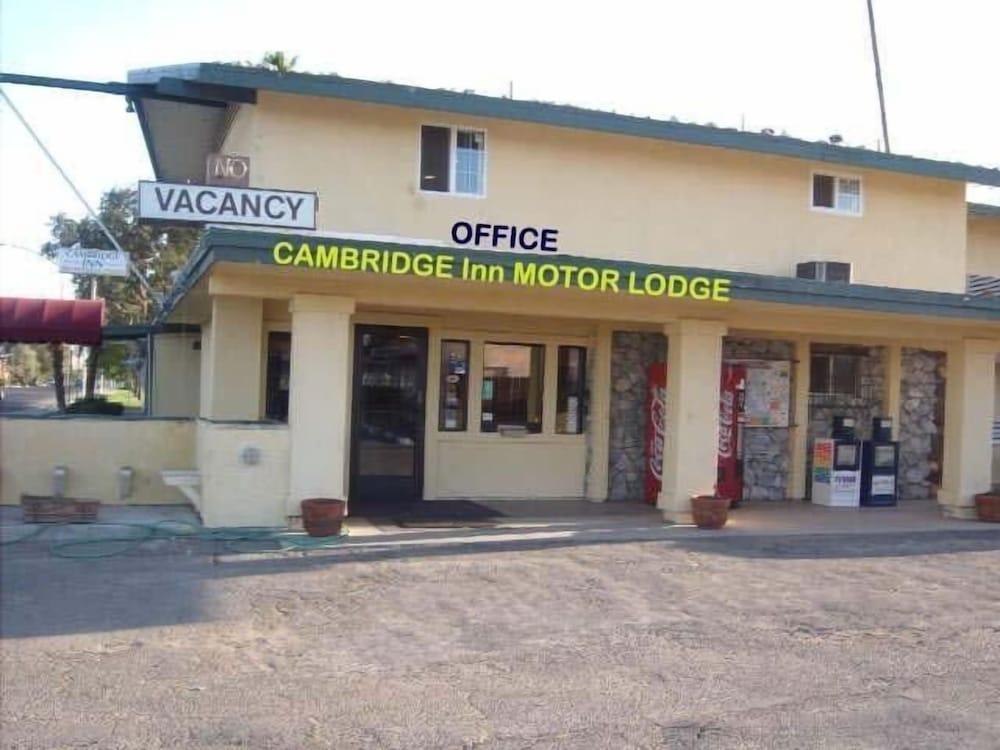 Cambridge Inn Motor Lodge photo 10