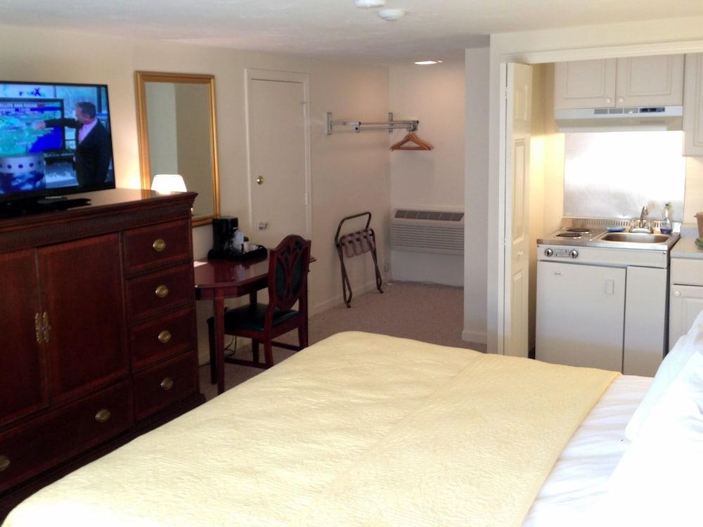 Craigville Beach Inn photo 13