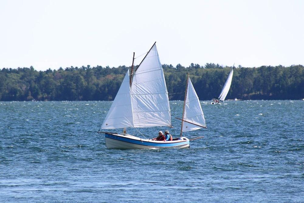 The Washburn Inn - On the Lake photo 12