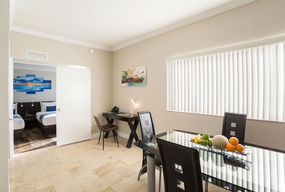 Nuvo Suites Hotel photo 13