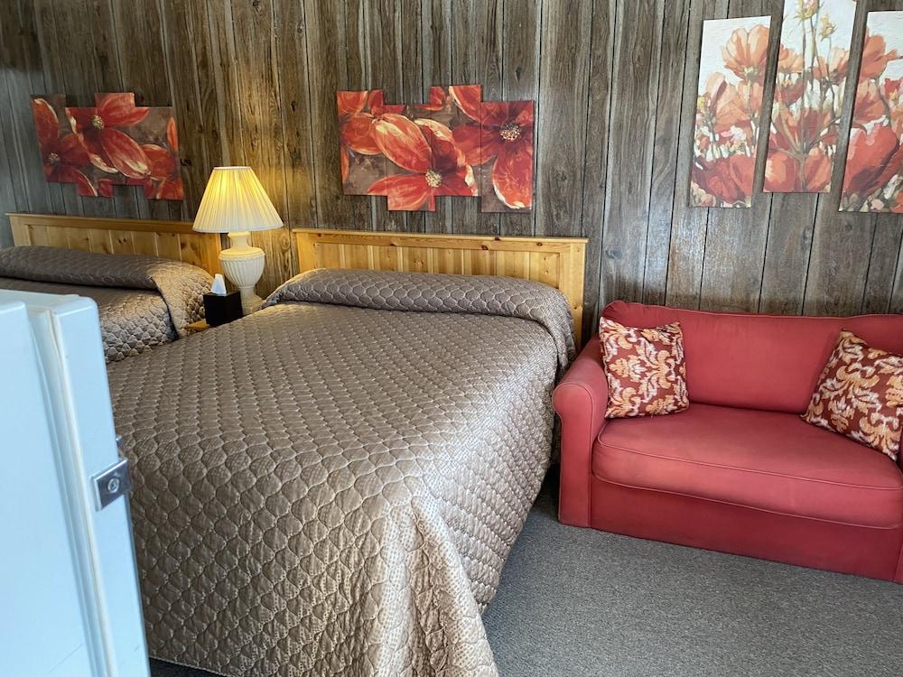 Rustic Inn Motel photo 57