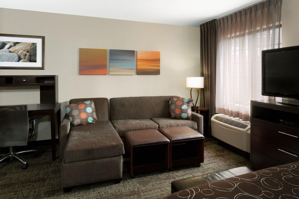 Staybridge Suites South Springfield by IHG photo 3