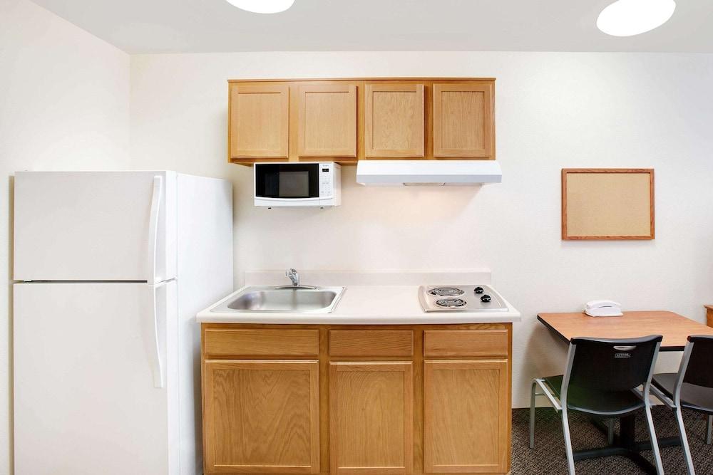 WoodSpring Suites Denton photo 44