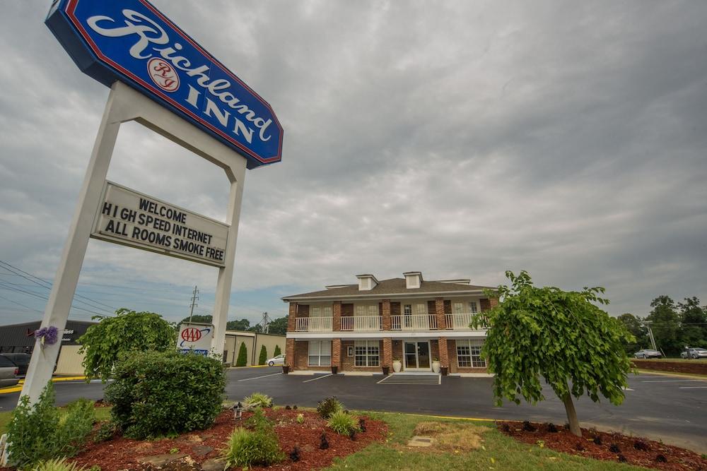 Richland Inn Lawrenceburg photo 40