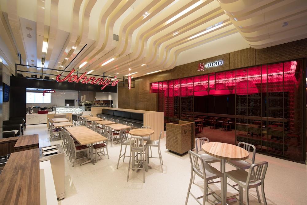 The Landing Hotel at Rivers Casino & Resort photo 38