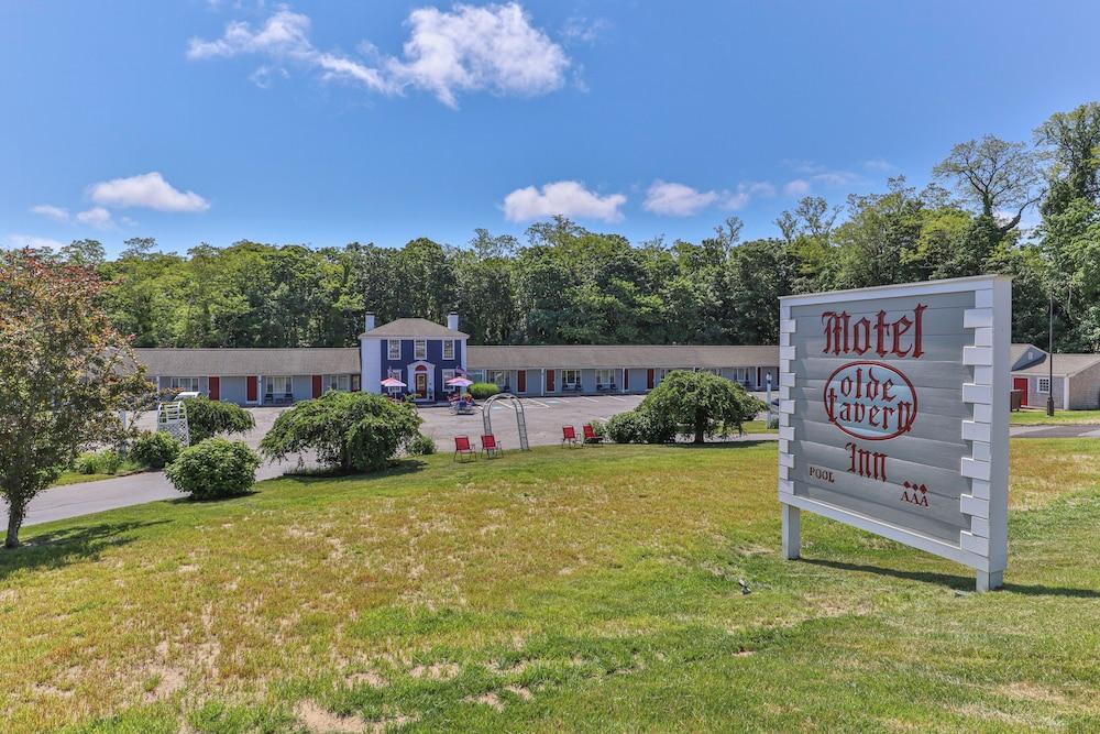 Olde Tavern Motel And Inn photo 36