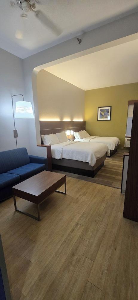 Daytona Speedway Hotel photo 3