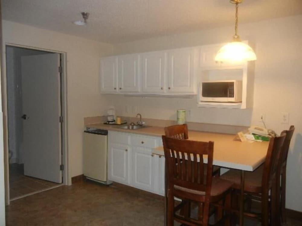 Landmark Inn Fort Liberty photo 34
