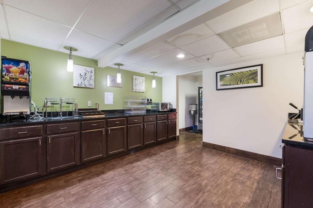 Studio 6 Suites – Knoxville, TN photo 29