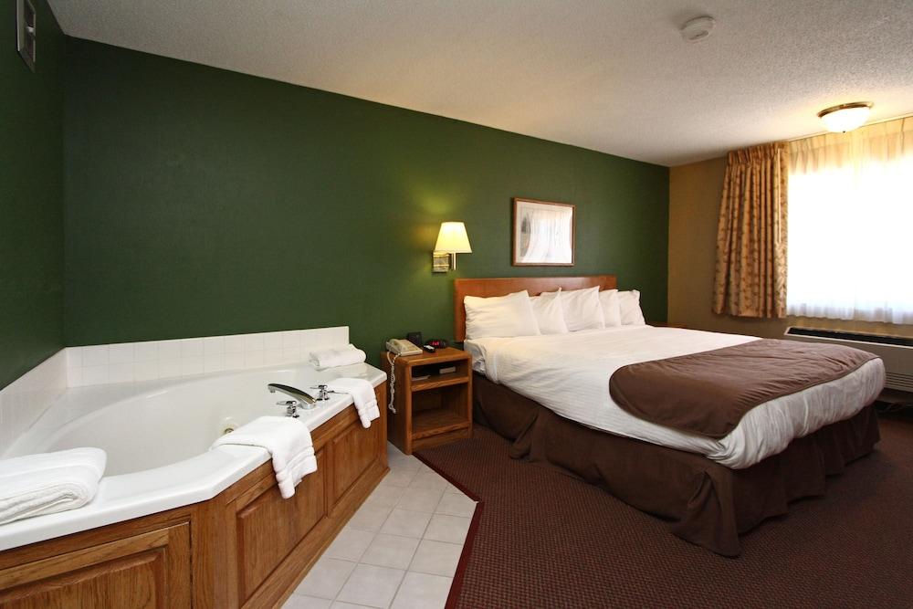 New Victorian Inn and Suites photo 20
