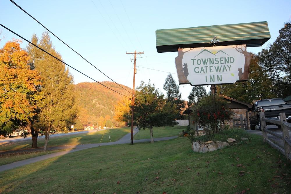 Townsend Gateway Inn photo 27