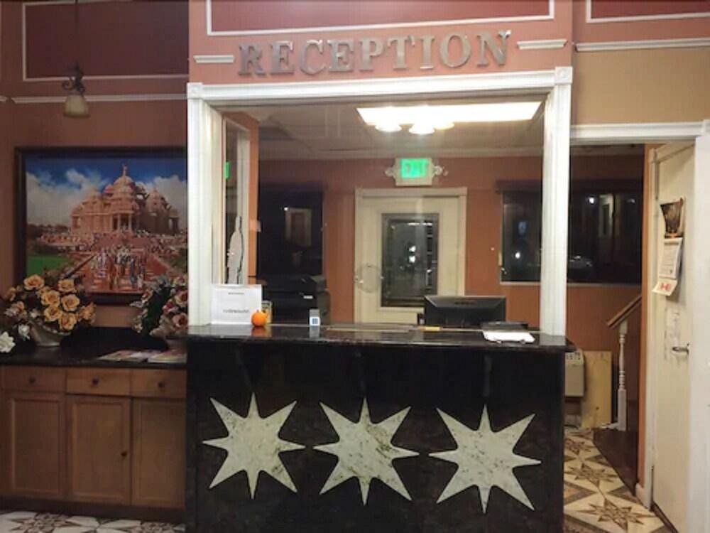 Regal Inn & Suites photo 21