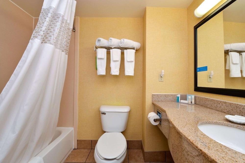 Hampton Inn & Suites Springboro/Dayton Area South photo 23