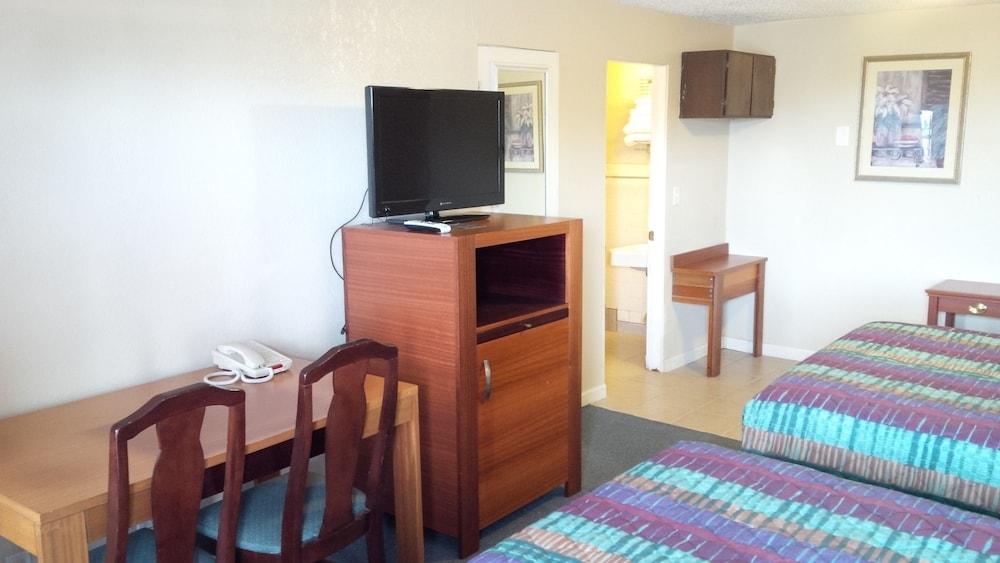 Holiday Lodge photo 16