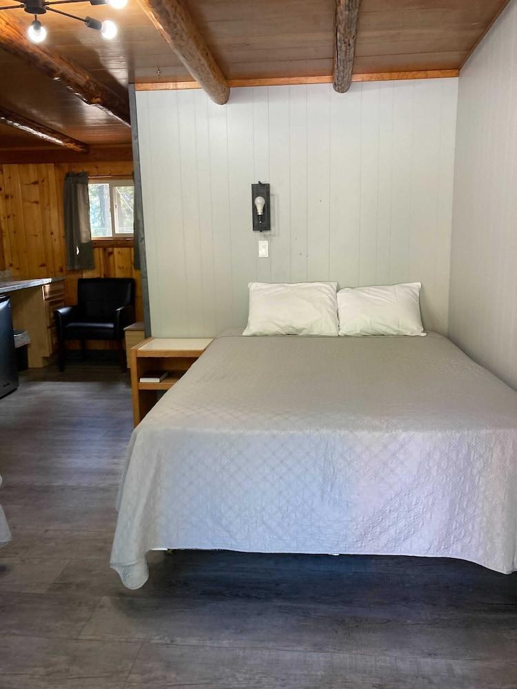 Silver Beach Resort photo 13