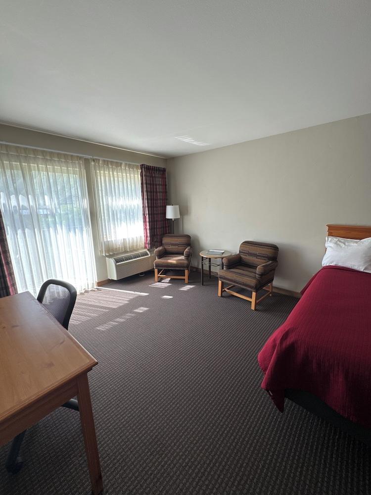 Salmon Rapids Lodge photo 44