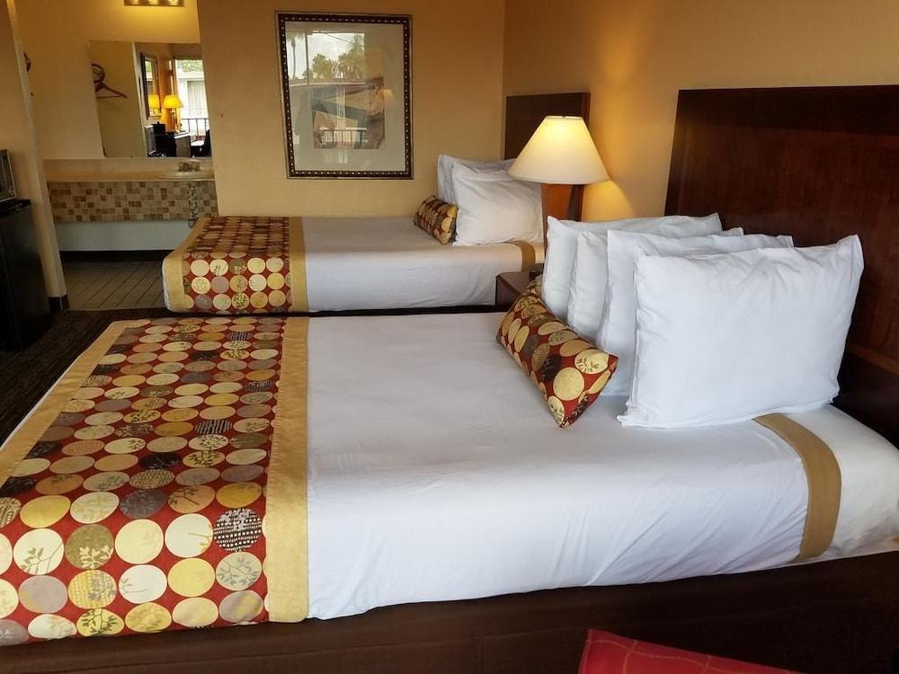Sun Inn & Suites photo 7