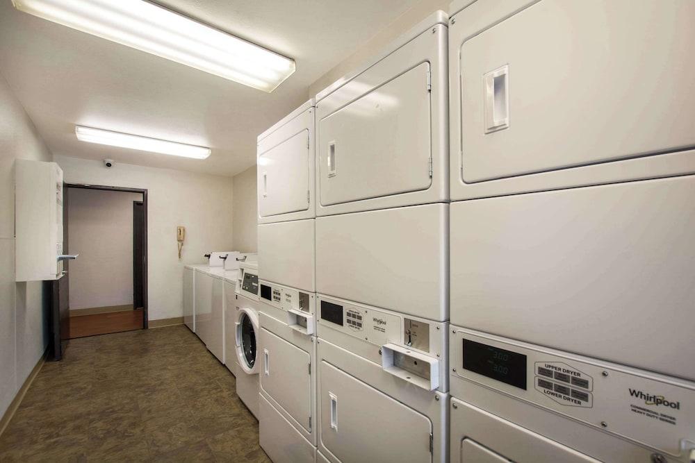 WoodSpring Suites Louisville Southeast photo 37