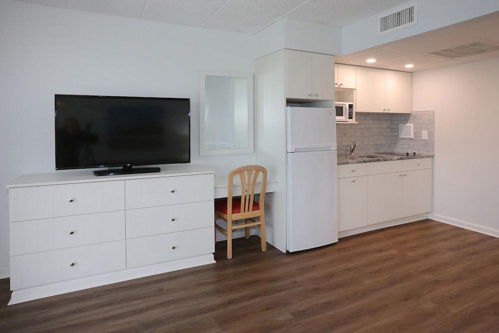 Matador Oceanfront Resort photo 21