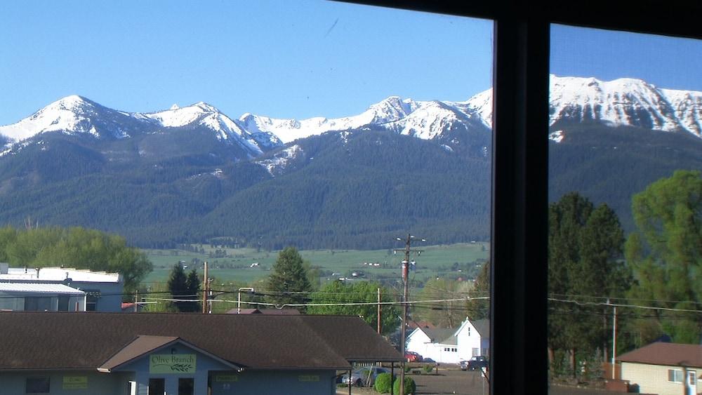 Wilderness Inn photo 33