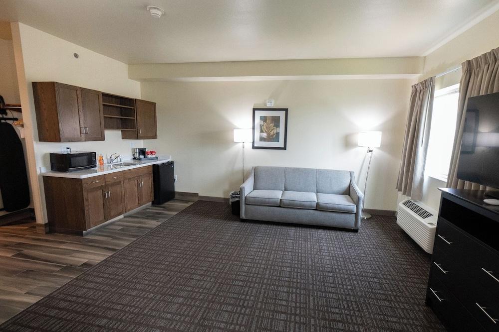 Cobblestone Inn & Suites - Sheldon photo 4