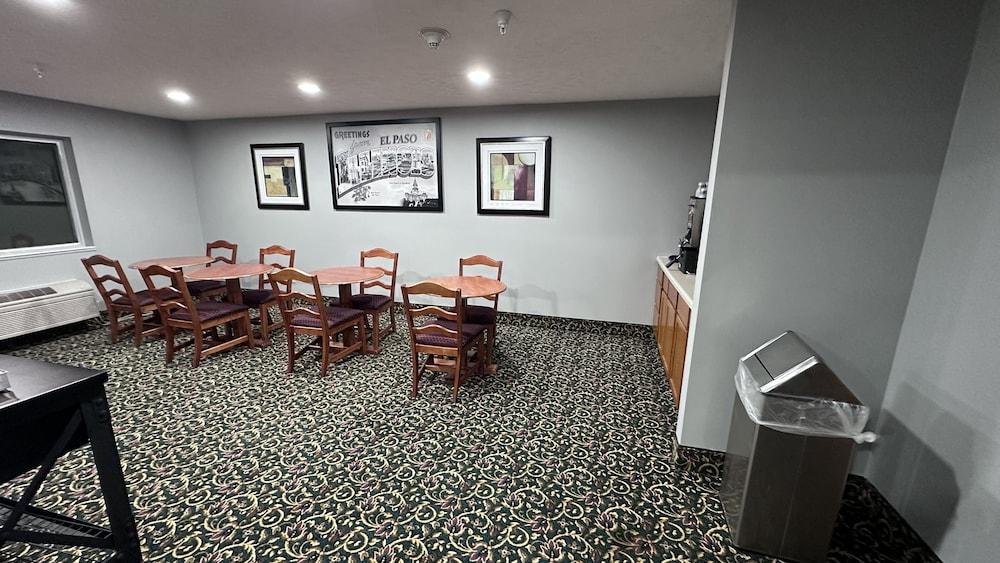 Burgundy Inn & Suites By OYO El Paso photo 19